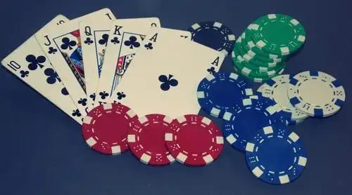 Poker ကတ်ဂိမ်း အွန်လိုင်းကစားနိုင်